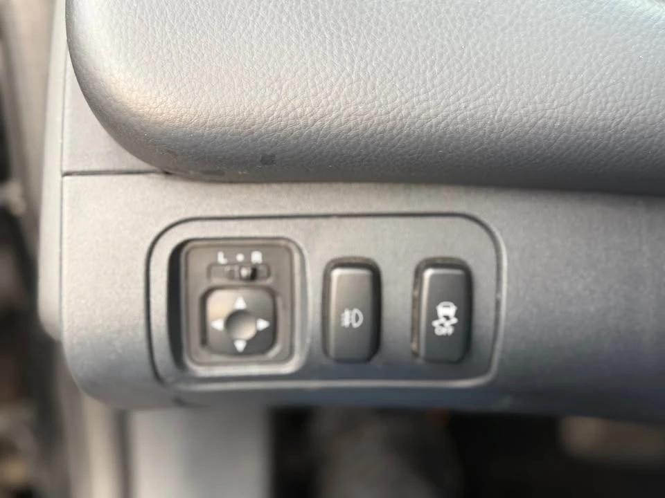 2011 Mitsubishi Eclipse 4th Gen - Image 13 of 18