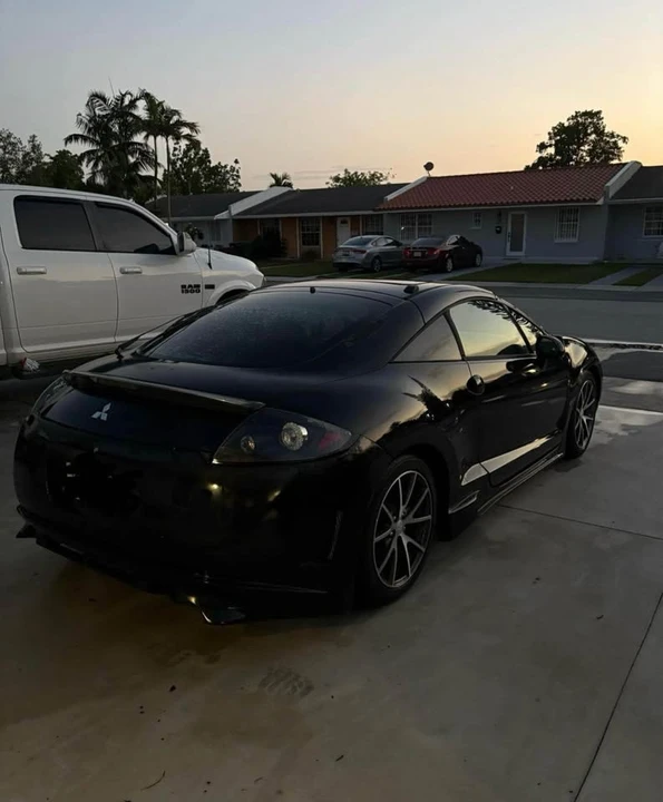 2011 Mitsubishi Eclipse 4th Gen - Image 2 of 5