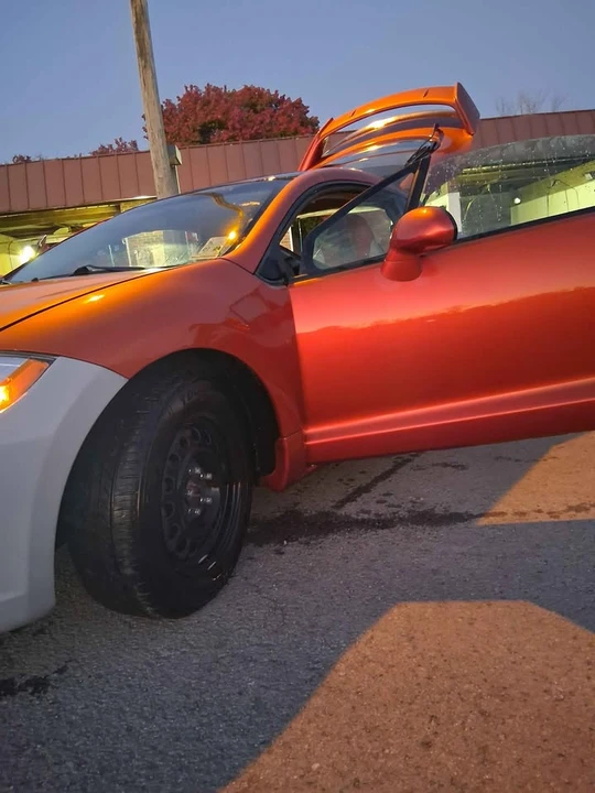 2011 Mitsubishi Eclipse 4th Gen - Image 2 of 16