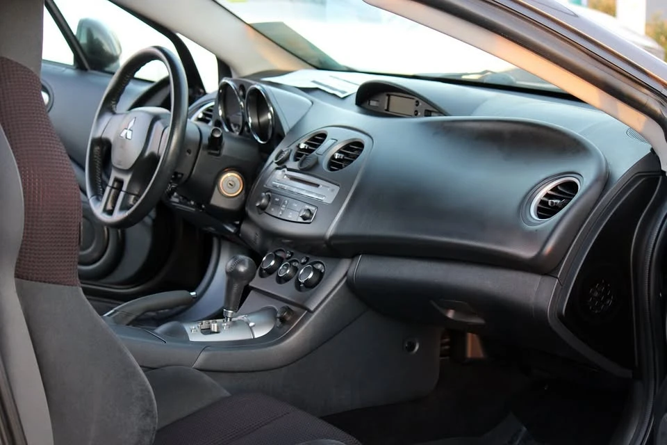 2011 Mitsubishi Eclipse 4th Gen - Image 14 of 19