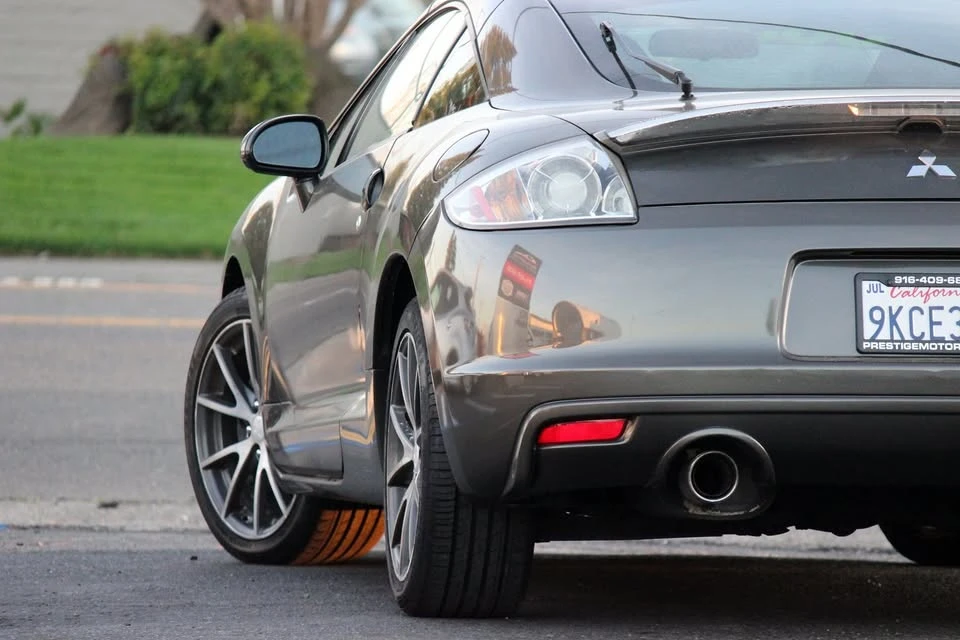 2011 Mitsubishi Eclipse 4th Gen - Image 9 of 19