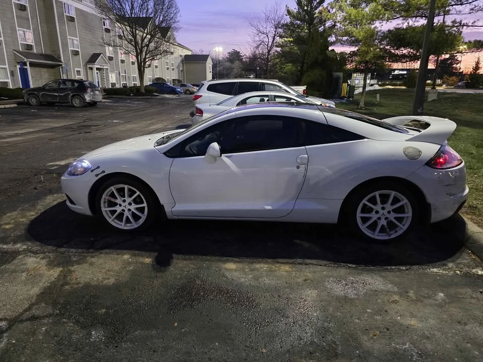 2011 Mitsubishi Eclipse 4th Gen - Image 4 of 9