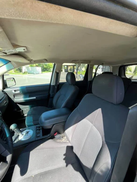 2011 Mitsubishi Endeavor - Image 3 of 9