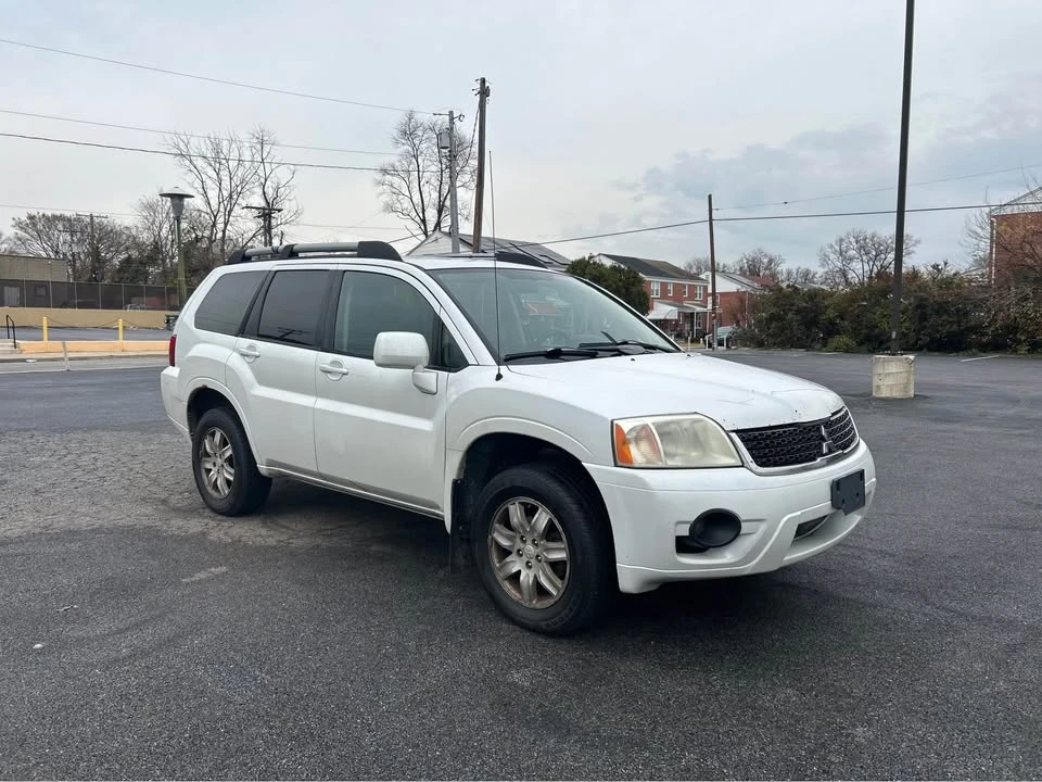 2011 Mitsubishi Endeavor - Image 3 of 10