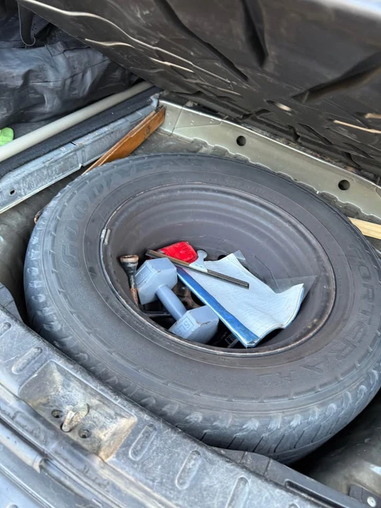 2011 Mitsubishi Endeavor - Image 8 of 14