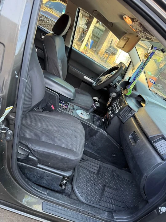 2011 Mitsubishi Endeavor - Image 14 of 14