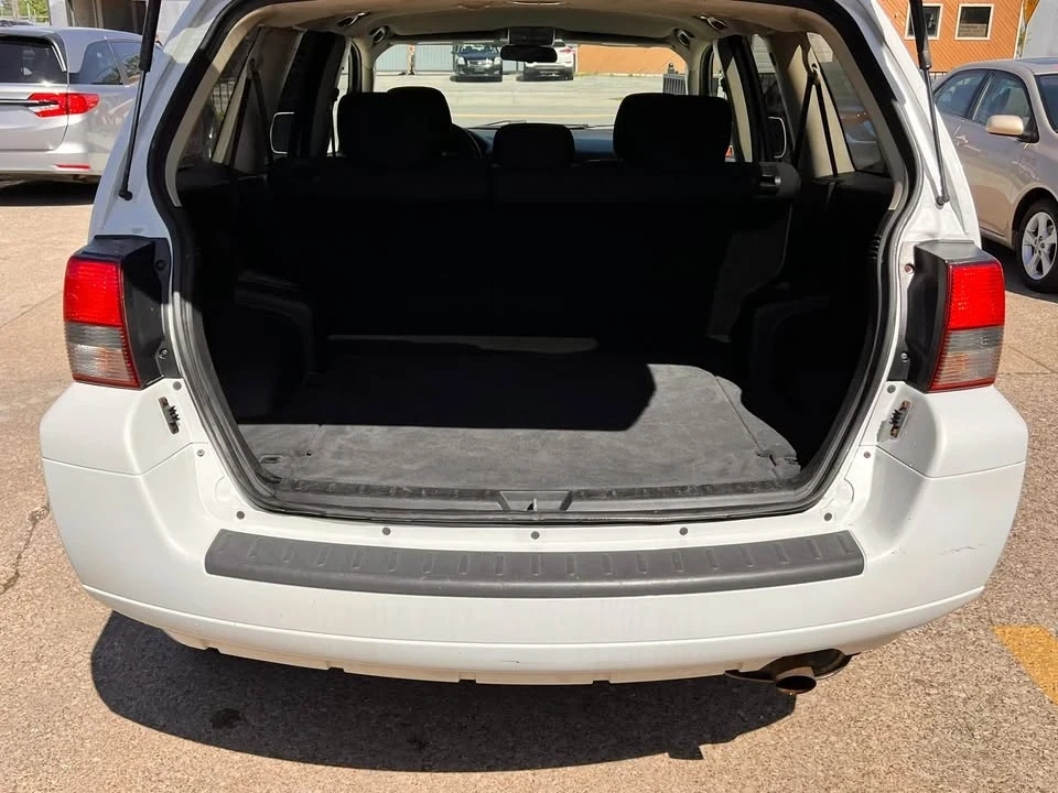 2011 Mitsubishi Endeavor - Image 20 of 20