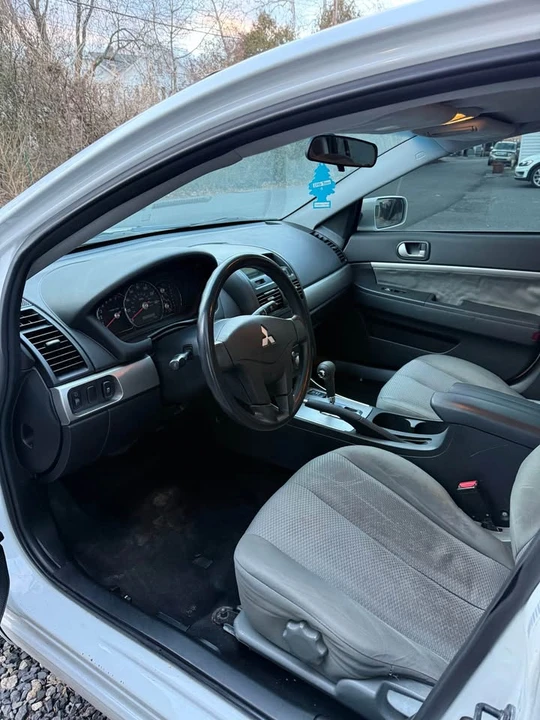 2011 Mitsubishi Galant 9th Gen - Image 12 of 19
