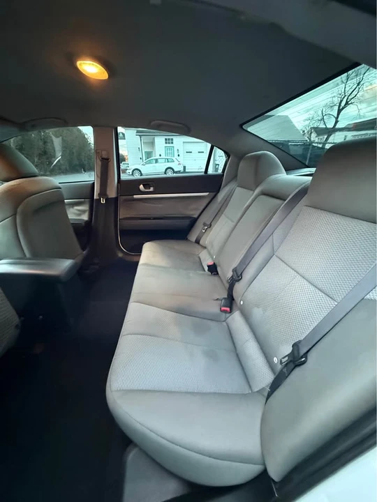 2011 Mitsubishi Galant 9th Gen - Image 8 of 19