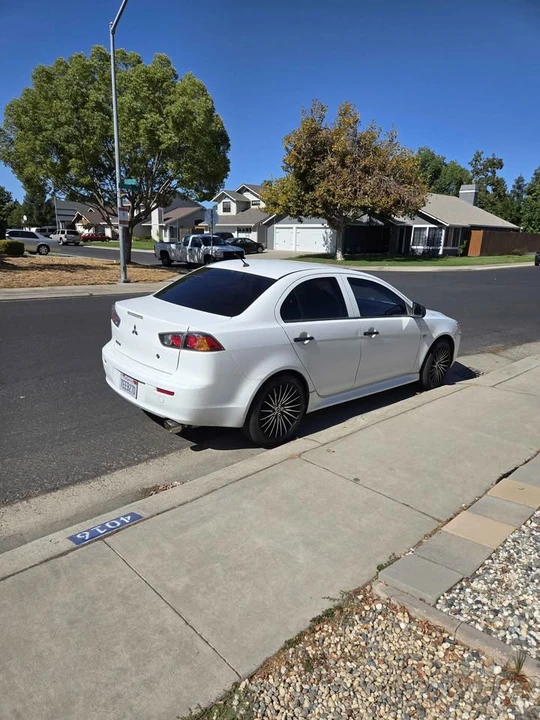 2011 Mitsubishi Lancer 9th Gen - Image 5 of 10
