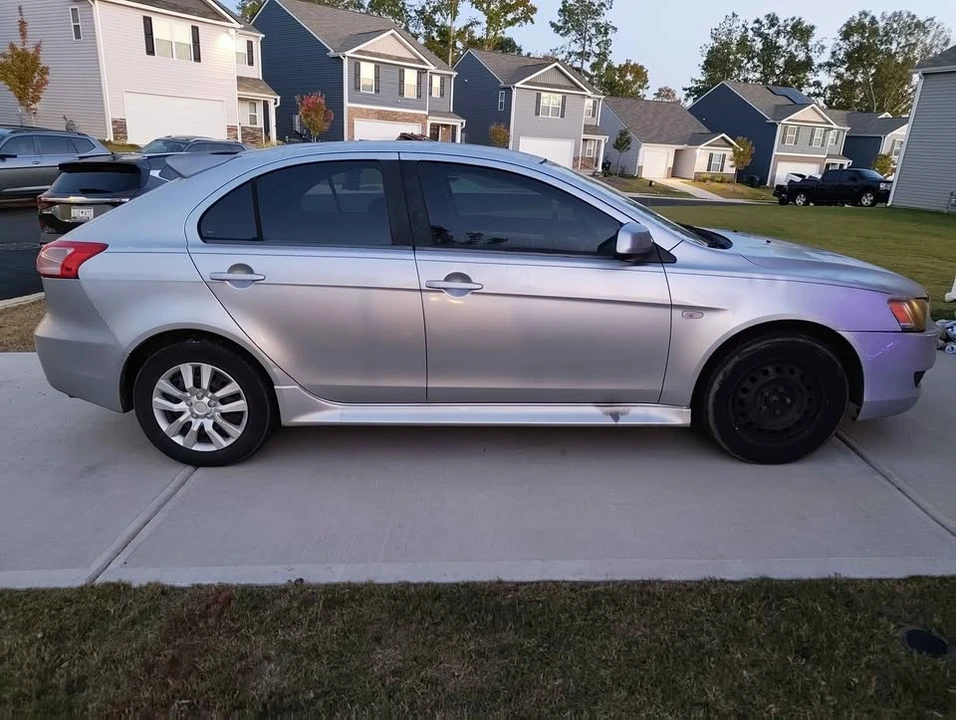 2011 Mitsubishi Lancer 8th Gen - Image 5 of 9