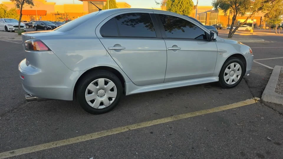 2011 Mitsubishi Lancer 8th Gen - Image 4 of 8