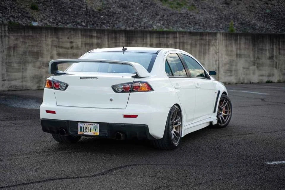 2011 Mitsubishi Lancer Evolution X 9th Gen - Image 2 of 17