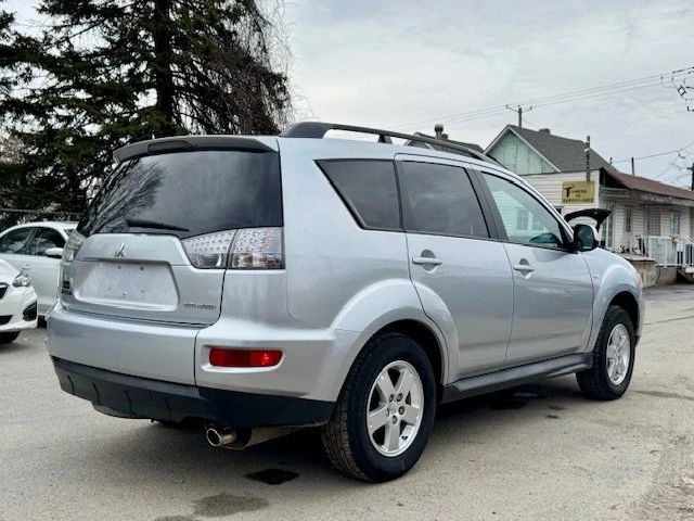 2011 Mitsubishi Outlander - Image 5 of 13