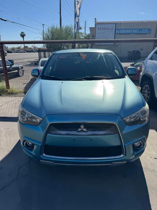 2011 Mitsubishi Outlander - Image 3 of 14