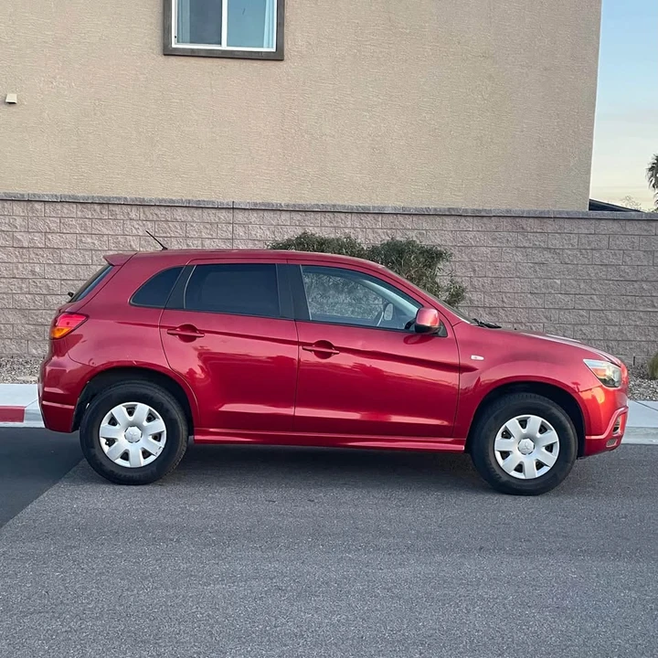 2011 Mitsubishi Outlander - Image 5 of 12