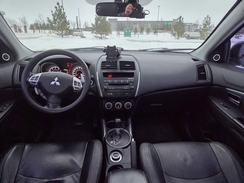 2011 Mitsubishi Outlander - Image 6 of 13