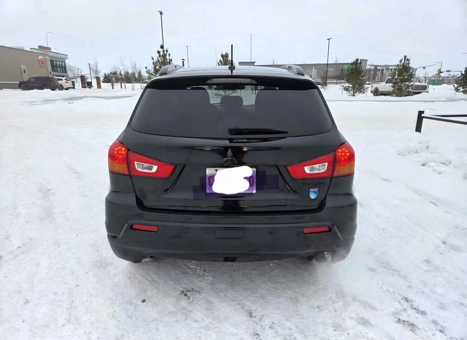 2011 Mitsubishi Outlander - Image 3 of 13
