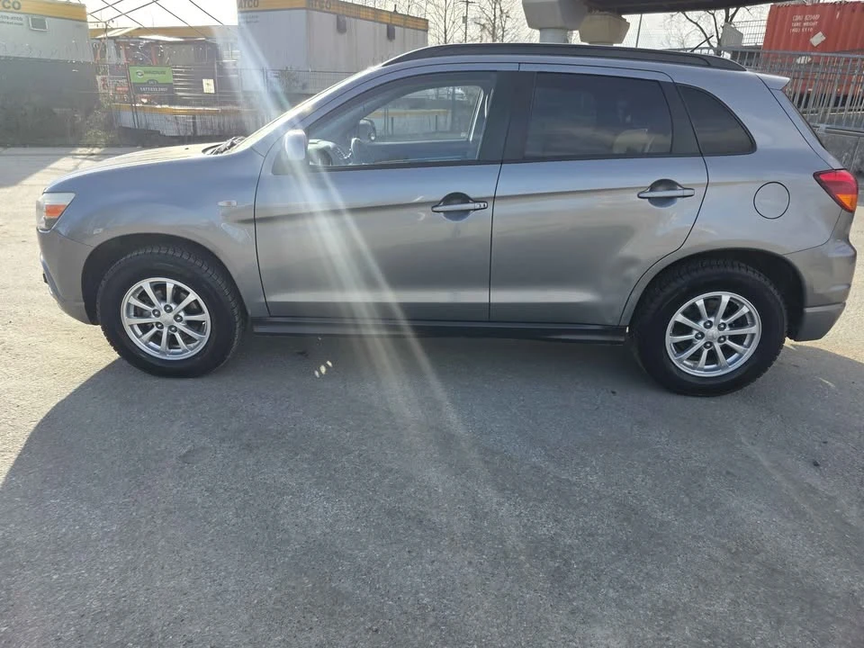 2011 Mitsubishi Outlander - Image 7 of 19