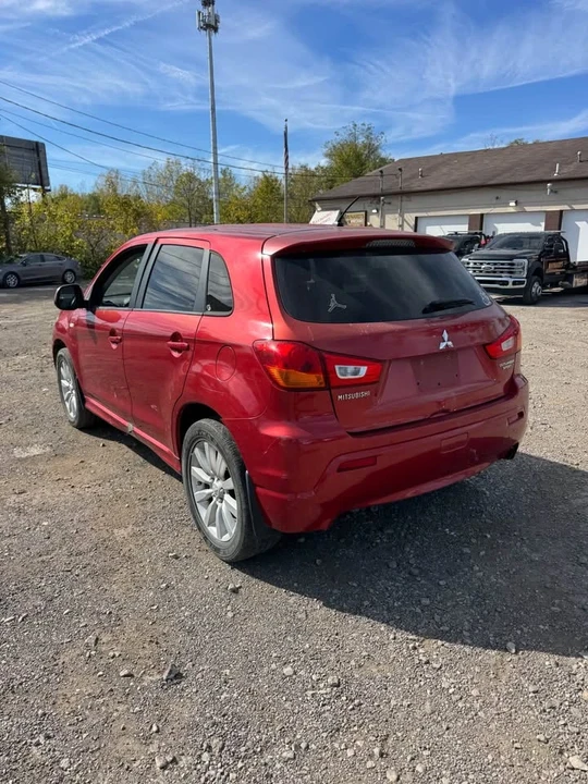 2011 Mitsubishi Outlander - Image 6 of 15