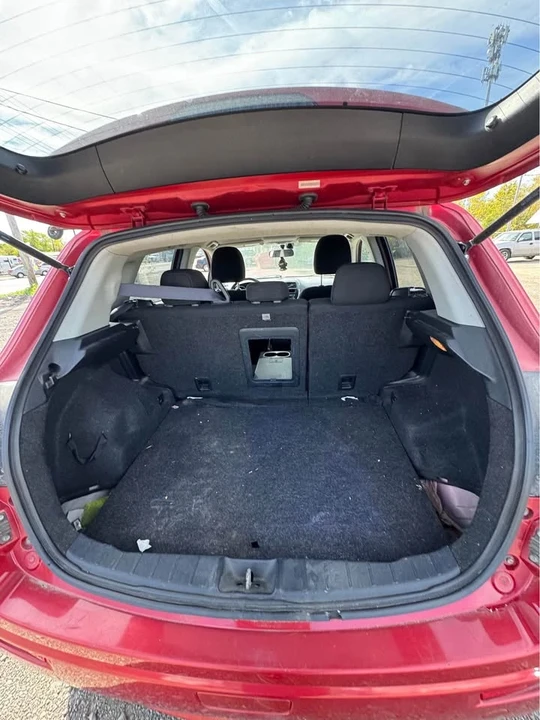 2011 Mitsubishi Outlander - Image 10 of 15