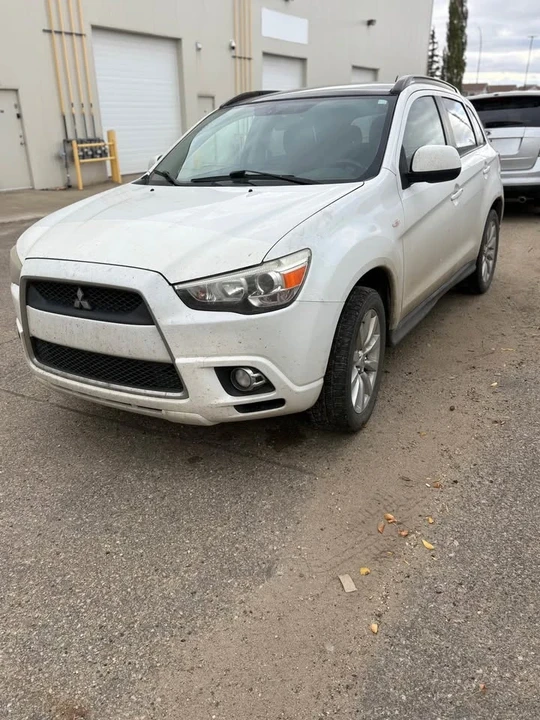 2011 Mitsubishi RVR - Image 2 of 14
