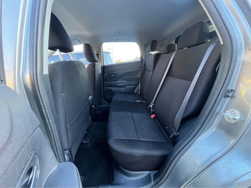 2011 Mitsubishi RVR - Image 11 of 11