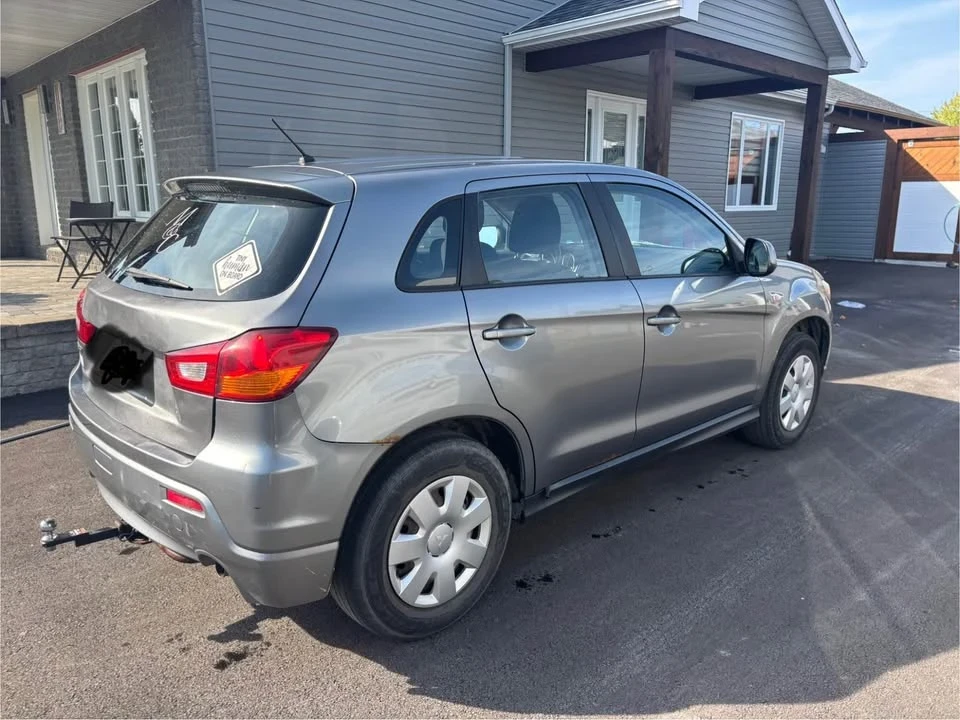 2011 Mitsubishi RVR - Image 4 of 5