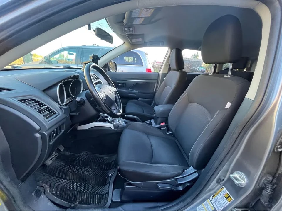 2011 Mitsubishi RVR - Image 7 of 11