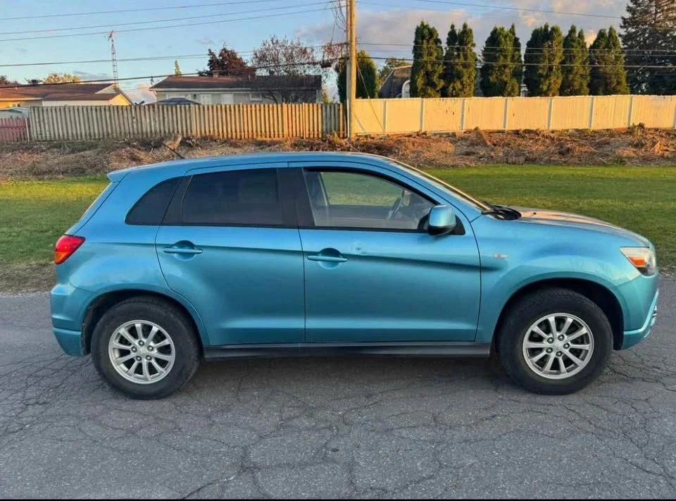 2011 Mitsubishi RVR - Image 4 of 9