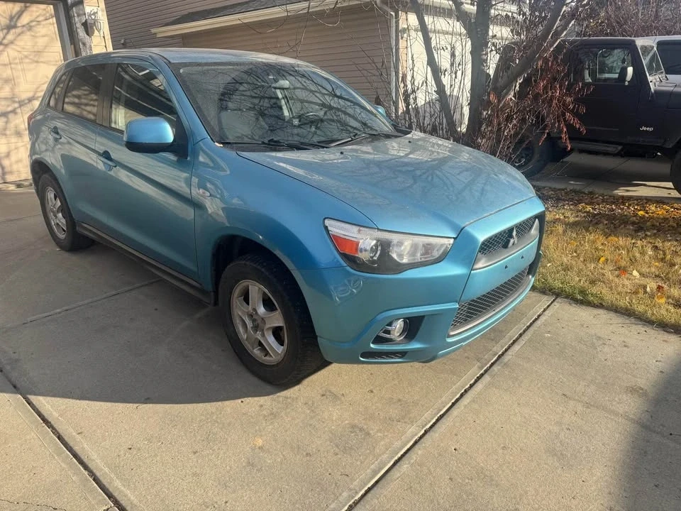 2011 Mitsubishi RVR - Image 2 of 8
