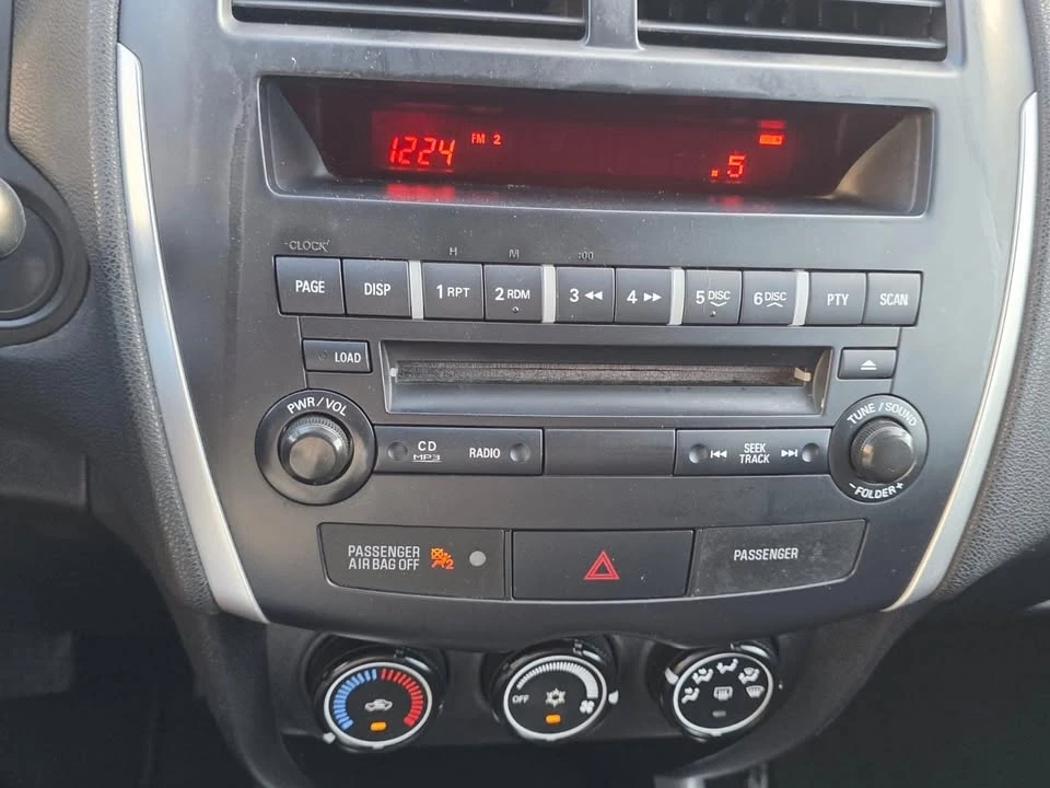2011 Mitsubishi RVR - Image 14 of 20