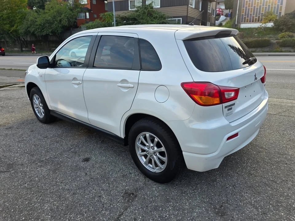 2011 Mitsubishi RVR - Image 3 of 20