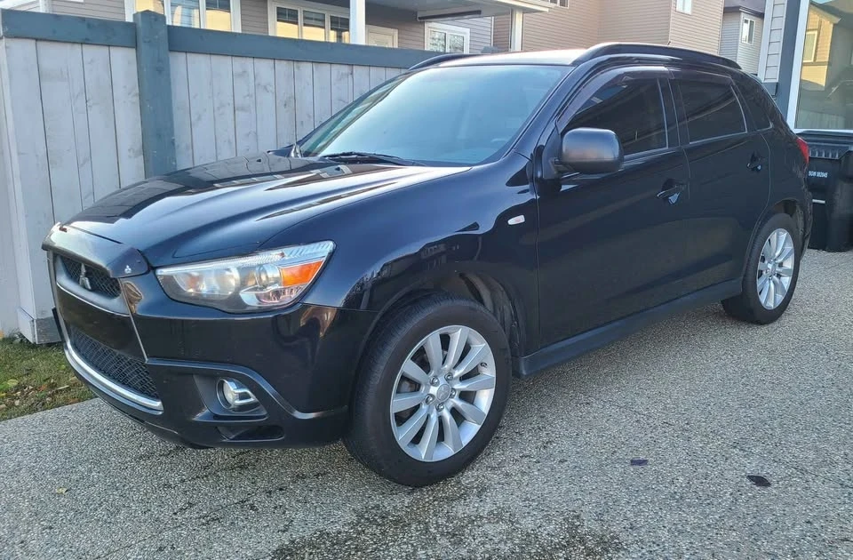 2011 Mitsubishi RVR - Image 2 of 8