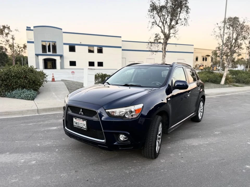 2011 Mitsubishi Outlander Sport - Image 4 of 8