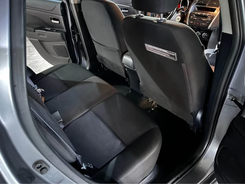2011 Mitsubishi RVR - Image 8 of 13