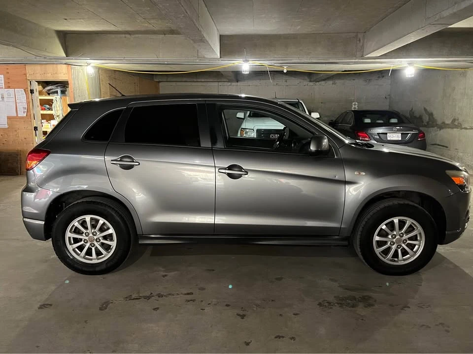 2011 Mitsubishi RVR - Image 4 of 13