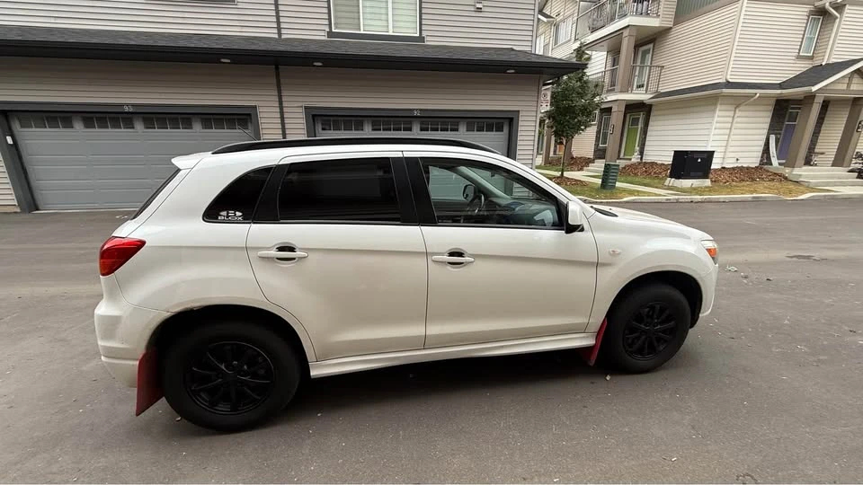 2011 Mitsubishi Outlander Sport - Image 6 of 13