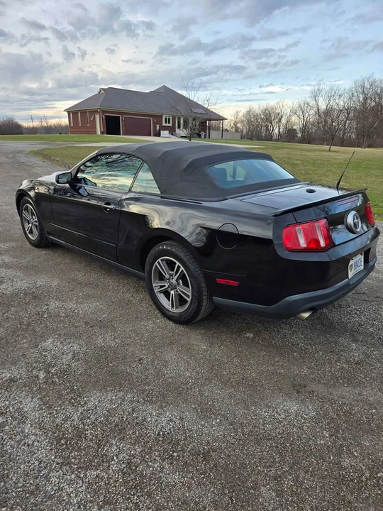 2011 Ford S197 Mustang - Image 9 of 9