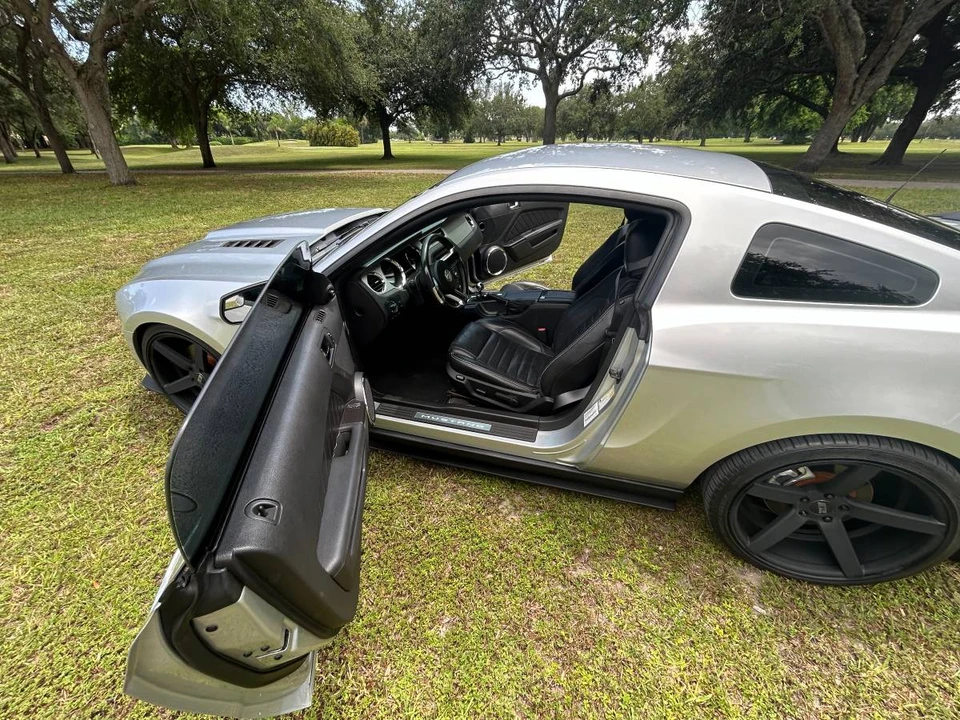 2011 Ford S197 Mustang GT - Image 5 of 11