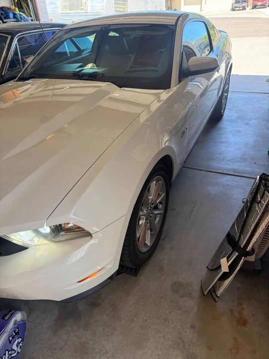 2011 Ford S197 Mustang - Image 2 of 16