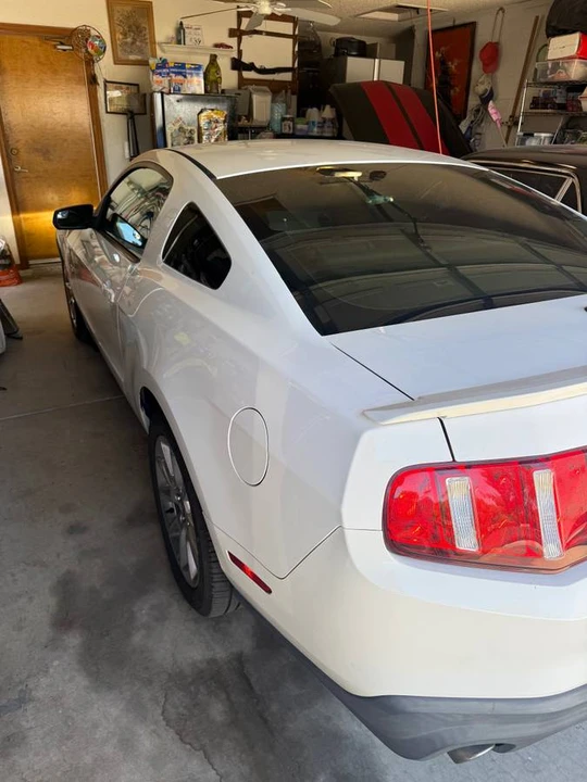 2011 Ford S197 Mustang - Image 4 of 16