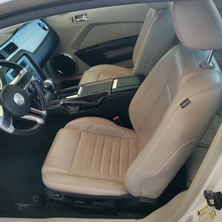 2011 Ford S197 Mustang - Image 8 of 16