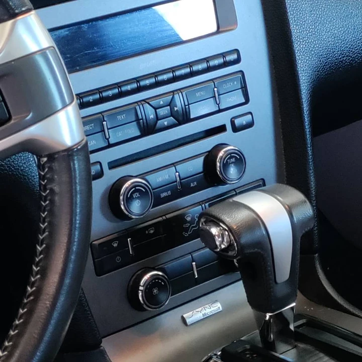 2011 Ford S197 Mustang - Image 10 of 16