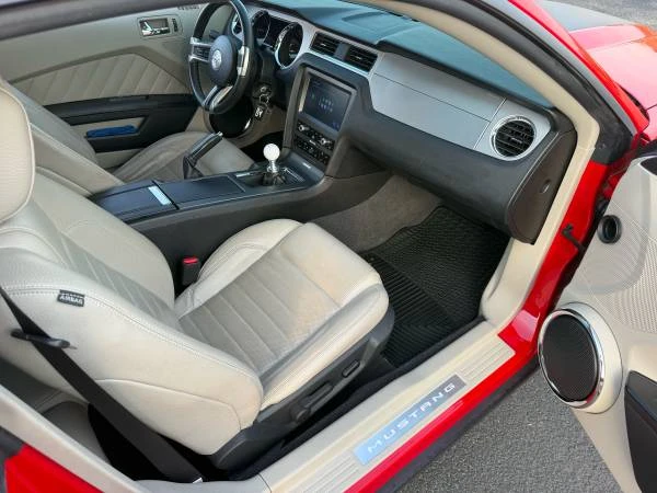 2011 Ford S197 Mustang - Image 11 of 21