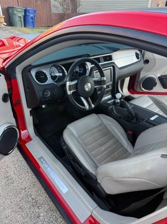 2011 Ford S197 Mustang - Image 10 of 21