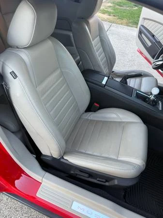 2011 Ford S197 Mustang - Image 14 of 21