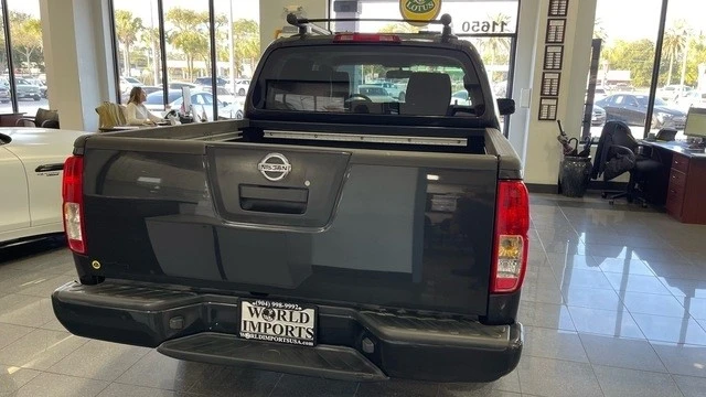 2011 Nissan Frontier 2nd Gen - Image 8 of 12