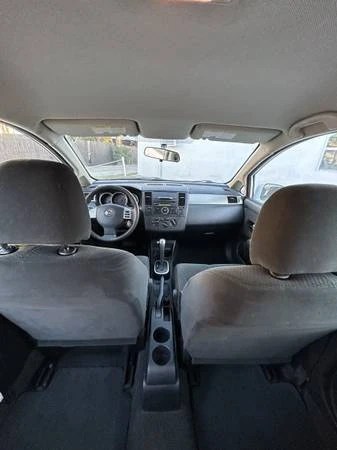 2011 Nissan Versa - Image 9 of 11