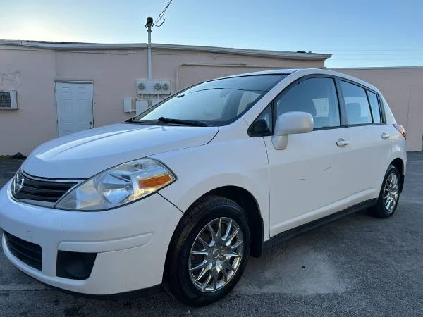 2011 Nissan Versa - Image 2 of 11